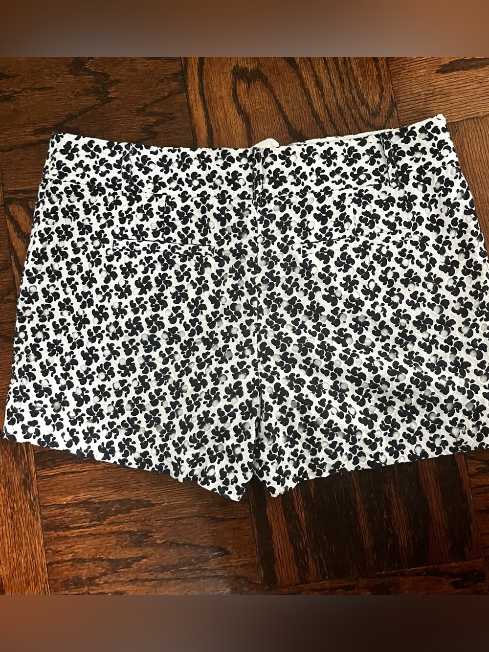 LOFT Black and White Floral High-Waist Shorts 10